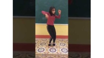 Cơ trưởng sinh lê 2k1 múa quạt ,nhẩy đẹp thật lớp 11 nhá😂 Cơ trưởng sinh lê 2k1 múa quạt ,nhẩy đẹp thật lớp 11 nhá😂