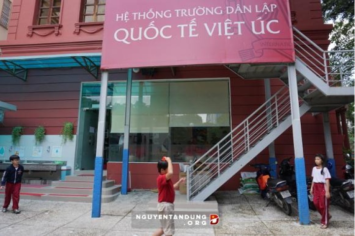 Giáo viên Trường quốc tế Việt Úc cấm cả lớp đi vệ sinh, chửi học ...