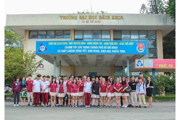 ĐH Bách Khoa đón HS trường quốc tế Việt Úc đến tham quan