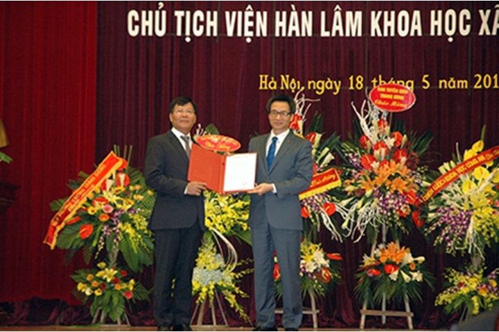 Phát triển khoa học công nghệ là quốc sách hàng đầu để phát triển ...