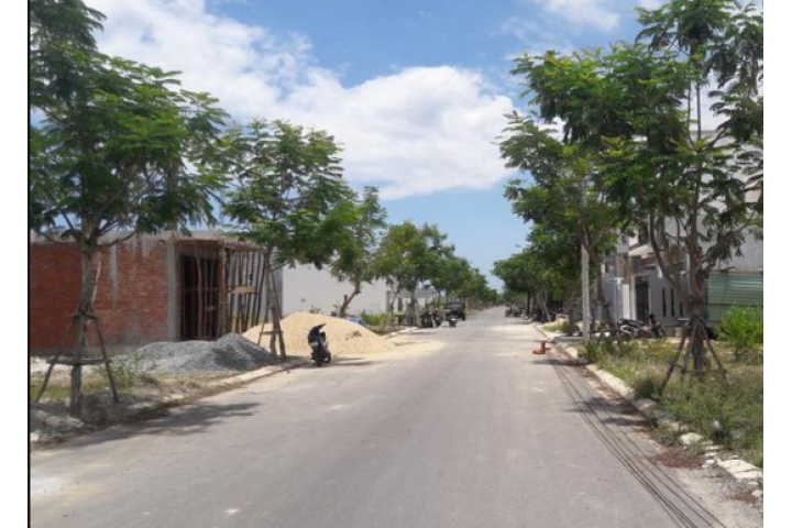 Bán đất đẹp 100m2 trên đường Trần Lê khu e1 quận Hòa Xuân - Đà Nẵng