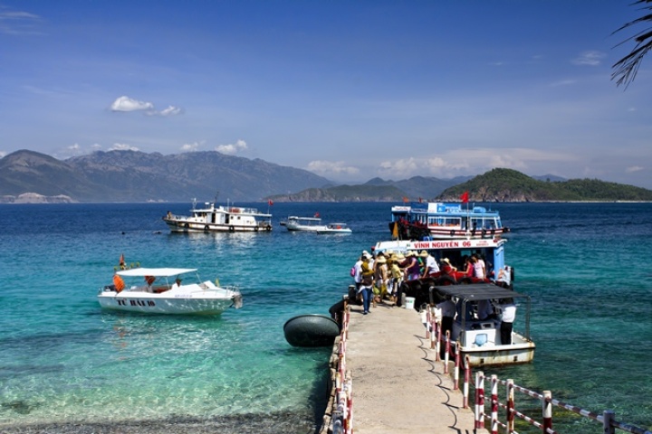 Tour du lịch nghỉ dưỡng biển Nha Trang Vinpearland khách sạn 3 sao