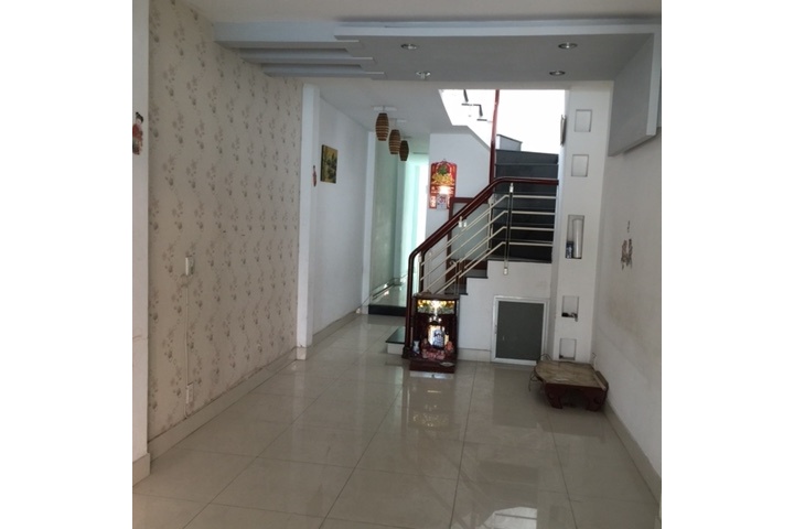 Cho thuê nhà nguyên căn hẻm lớn Hoàng Diệu 2, Thủ Đức. 6 triệu/ tháng