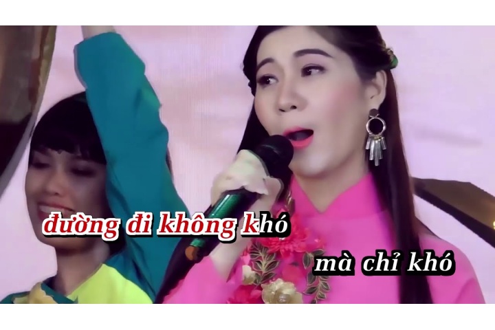 Áo Mới Cà Mau ( Có Lời) - Mai Phương Thảo - YouTube