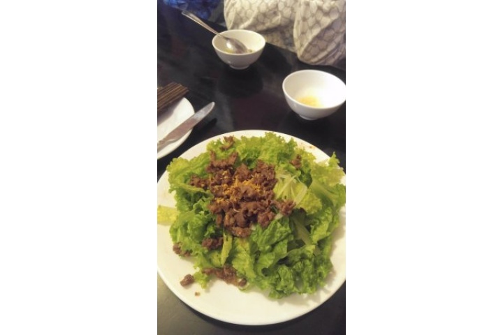 average, fresh beef salad - Ảnh của Quán Ăn Ngon, Hà Nội - TripAdvisor