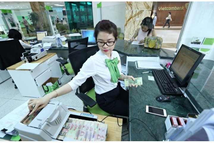 Kinh nghiệm thi tuyển và làm việc tại Vietcombank - TopCV Blog