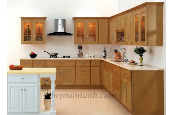 Nên dùng tủ bếp nhựa hay tủ bếp gỗ cho gia đình