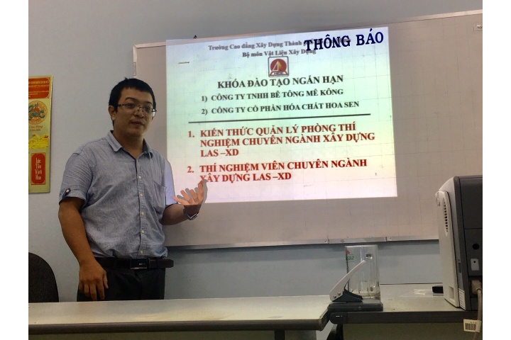 Khai giảng lớp quản lý phòng thí nghiệm và thí nghiệm viên chuyên ...