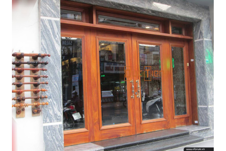 Những mẫu cửa gỗ 4 cánh đẹp nhất cho nhà biệt thự, nhà ống sang trọng