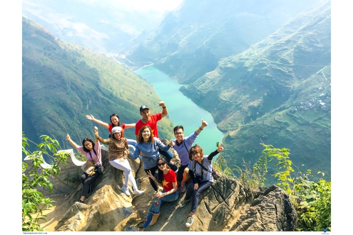 Hình Ảnh Tour Hà Giang Mùa Hoa Tam Giác Mạch Tháng 11