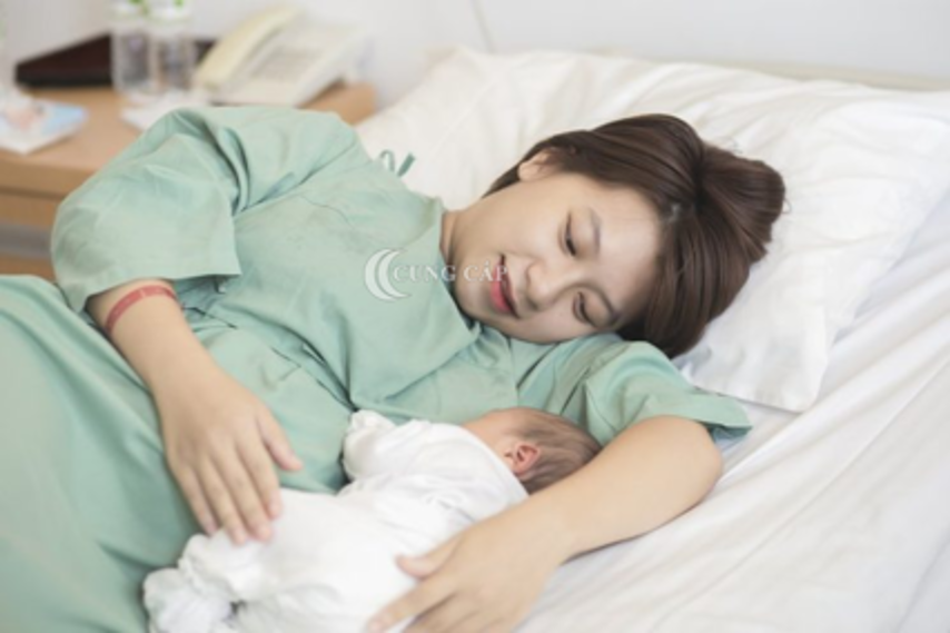 Mẹ nên kiêng gì để tránh hậu sản sau sinh?