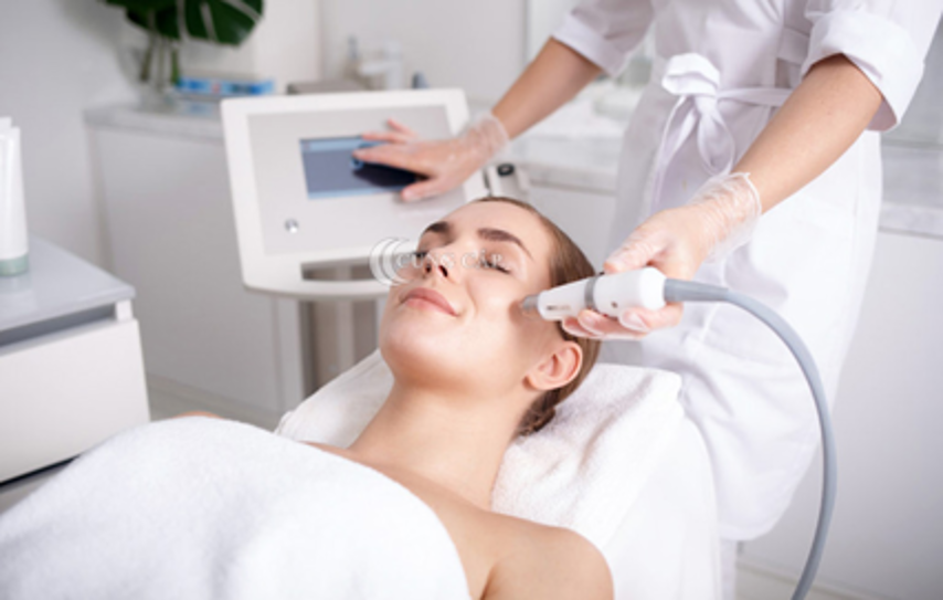 xóa vết thâm mụn hiệu quả bằng công nghệ