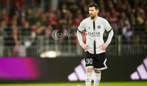 Messi hoãn kế hoạch sang Saudi Arabia đến 2024, hiện tại về Barcelona trước