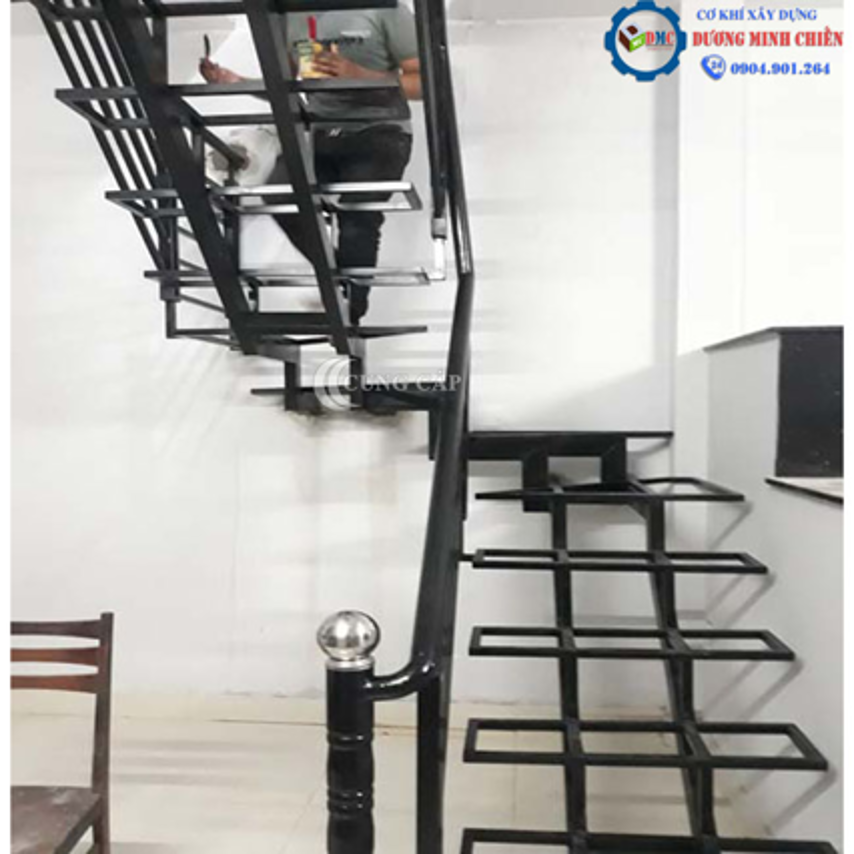 Cầu thang sắt trong nhà đẹp - 2021