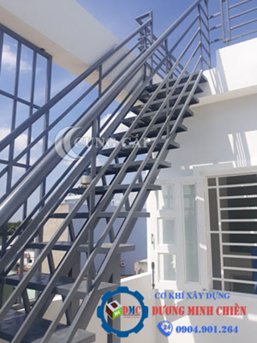Cầu thang sắt tại hcm